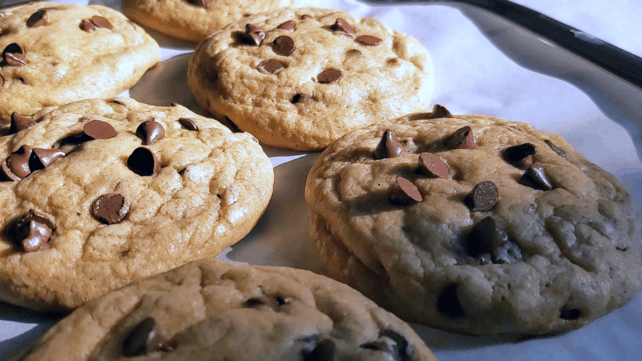 How to Shape Thin and Crispy Chocolate Chip Cookies 🍪